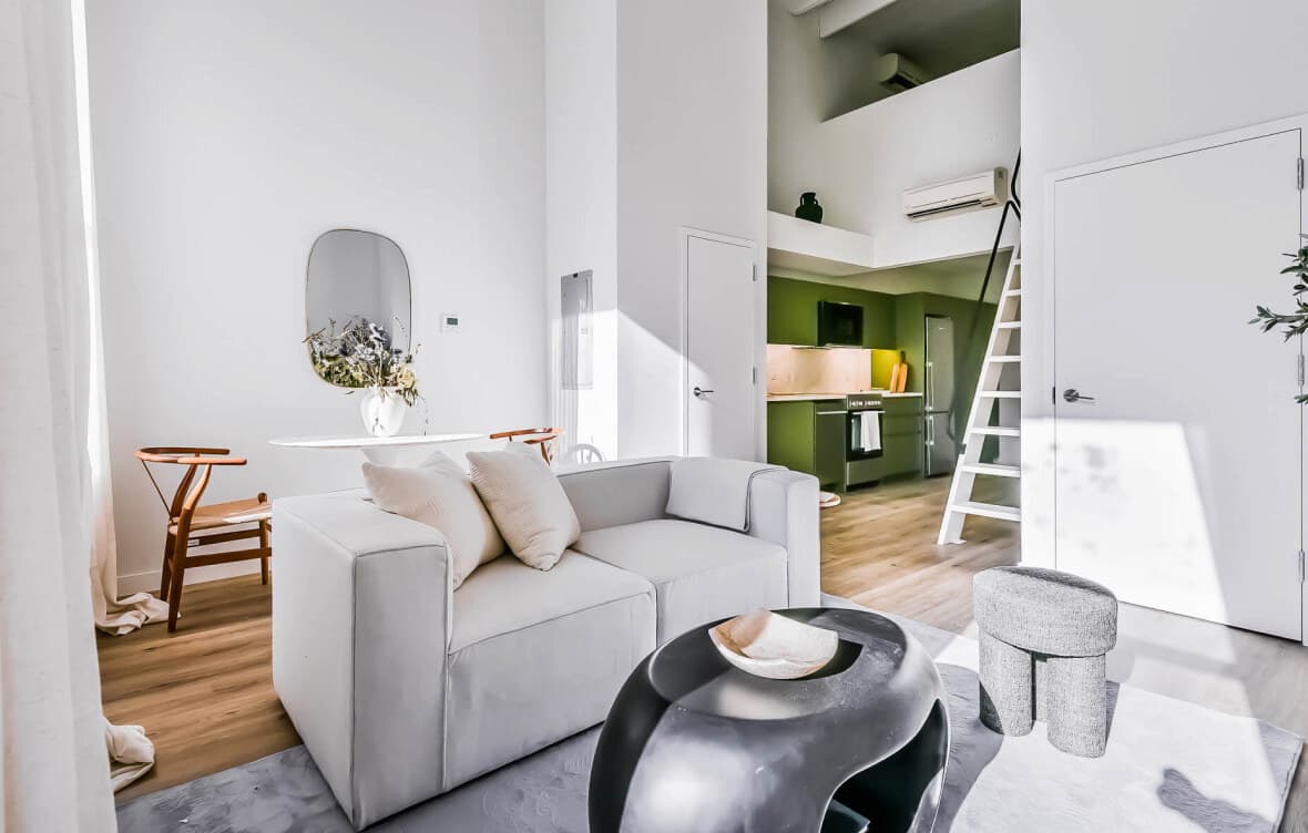 RESIDENCES